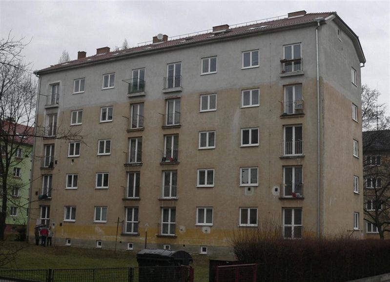 Nové lodžie - výměna lodžií za balkony - před